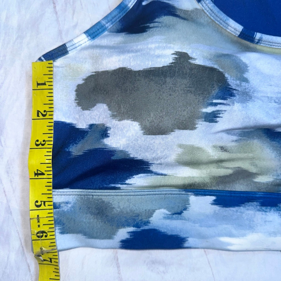NWOT Women’s XLarge Reebok Blue Camo Padded Sports Bra - Picture 9 of 10